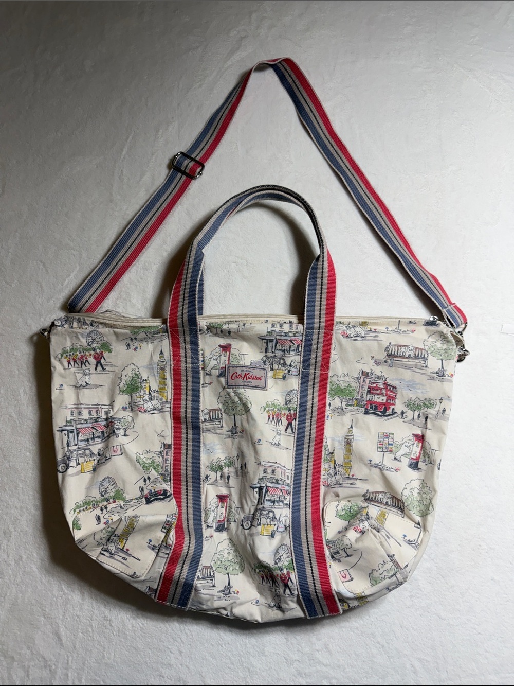 Cath Kidston Billie Goes To Town Cream London Scene Canvas Travel Bag
